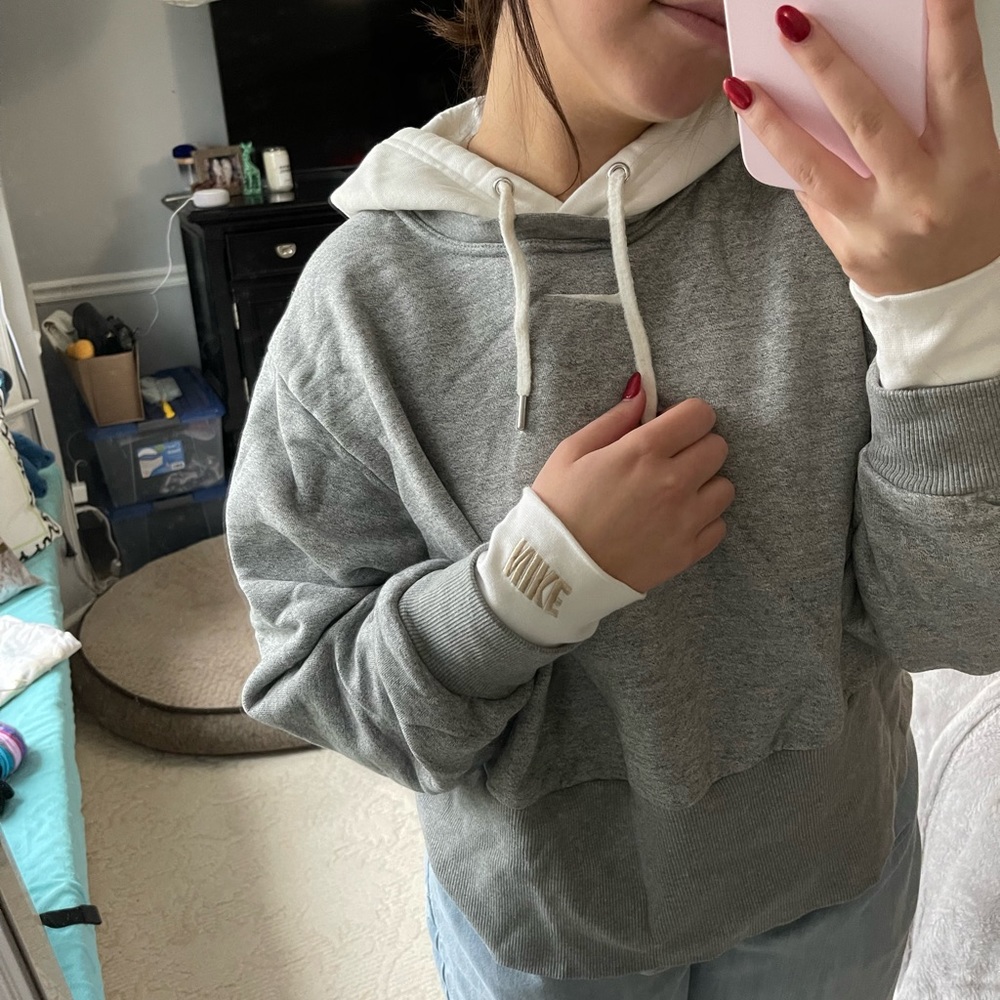 Nike sweatshirt